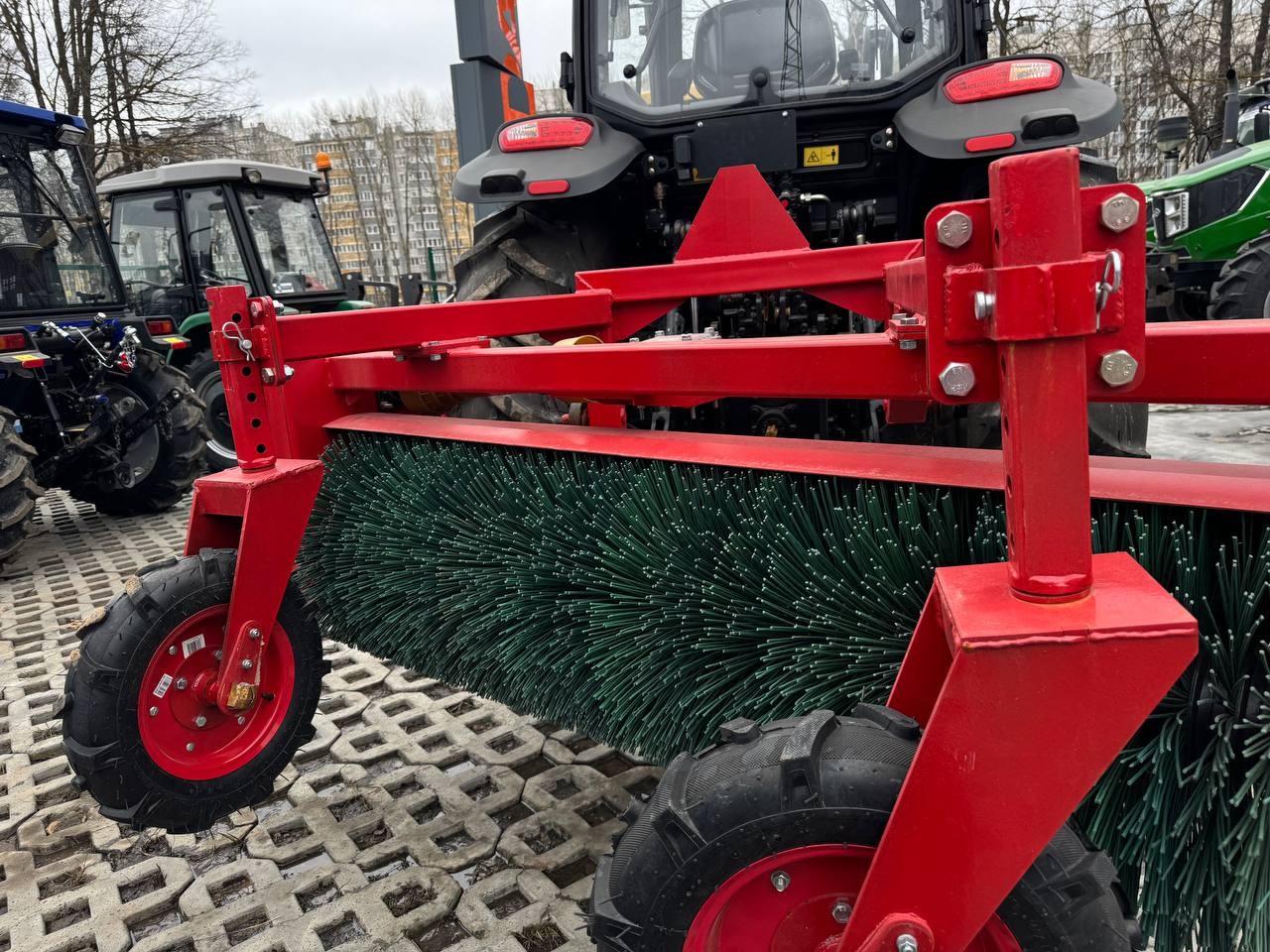 Коммунальная щетка Cheby 1,5 м.